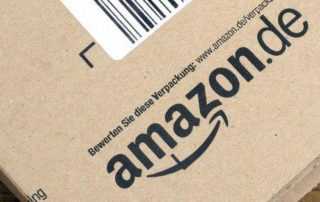 AMAZON LIEBÄUGELT MIT FRACHTERN